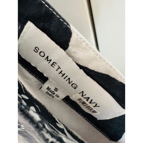 Something Navy Linen One Sleeve Midi Dress Floral Print Size Small Summer Vaca - Picture 12 of 13